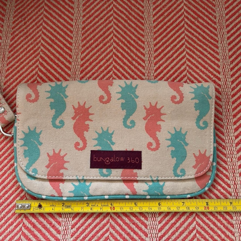 Bungalow 360 Seahorse Clutch - Coral and Teal